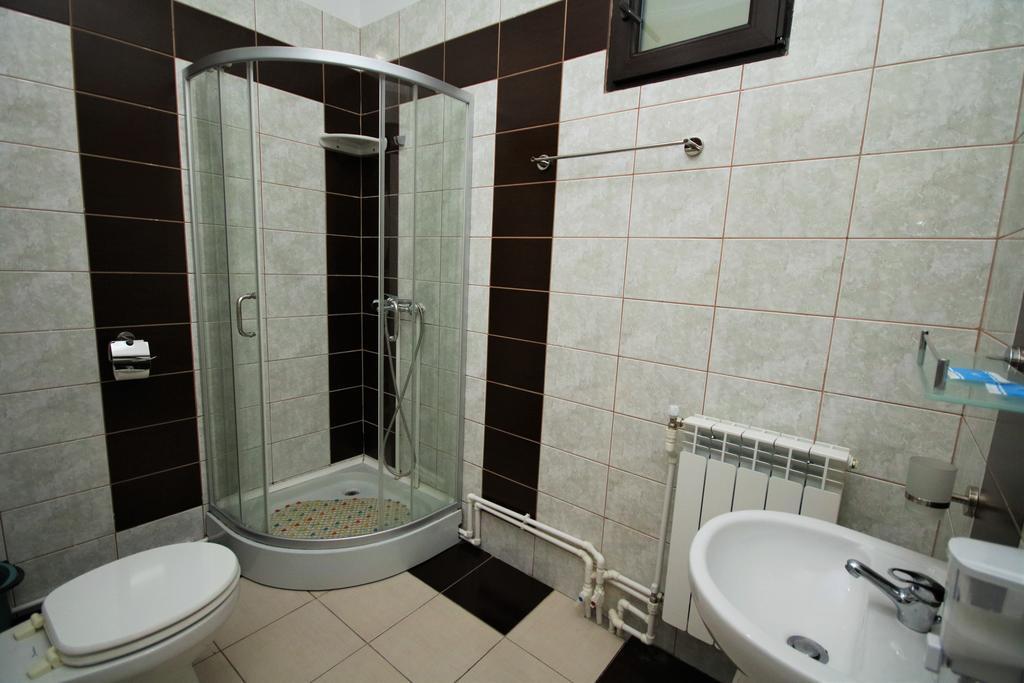 Pensiunea Eden Băile Olăneşti エクステリア 写真